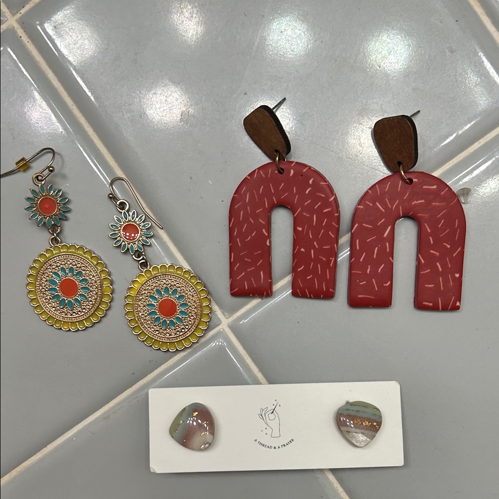 3 for $20 bundle! Earring bundle